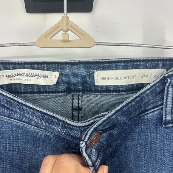 NWOT Pilcro High Rise Bootcut Button Hem in Medium Blue 33 - Picture 7 of 7